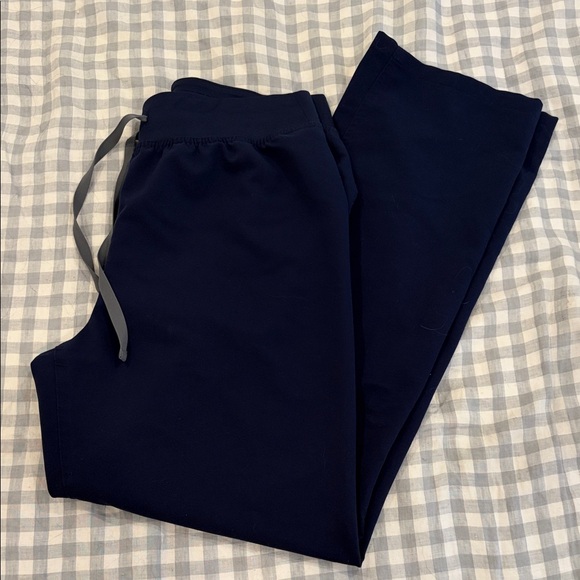 Figs Pants - Figs Women’s hi-waisted scrub pants